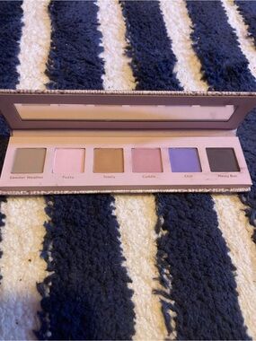 Dominique Cosmetics “Sweater Weather” Palette